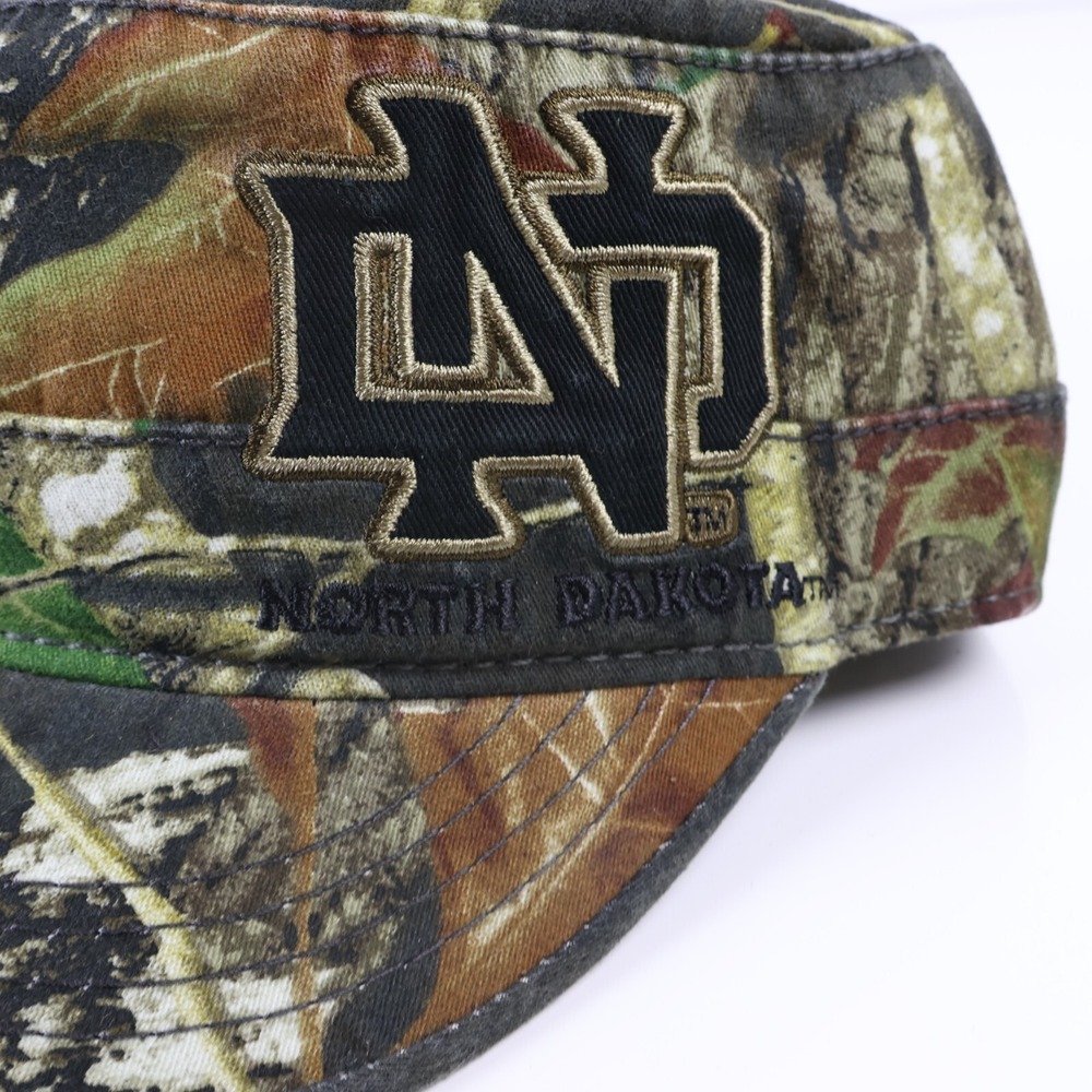 North Dakota Fighting Hawks Mossy Oak Camo Cap Adjustable NWT Womens - Picture 3 of 8